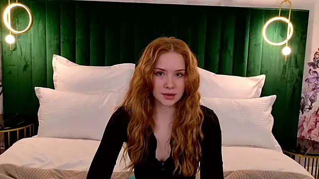 Snapshot of MichelleReid chatting on February 2025 06:15:02 AM MichelleReid online show from February 2025 06:15:02 AM