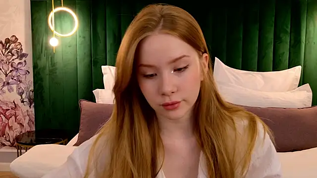 Snapshot of MichelleReid chatting on March 2025 02:46:01 AM MichelleReid online show from March 2025 02:46:01 AM