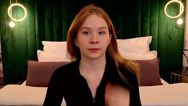 Snapshot of MichelleReid chatting on March 2025 03:02:02 AM MichelleReid online show from March 2025 03:02:02 AM