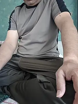 Snapshot of samee00721 chatting on January 2026 07:01:02 AM samee00721 online show from January 2026 07:01:02 AM