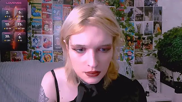 Snapshot of Simona_Rain chatting on November 2025 09:35:01 PM Simona Rain online show from November 2025 09:35:01 PM