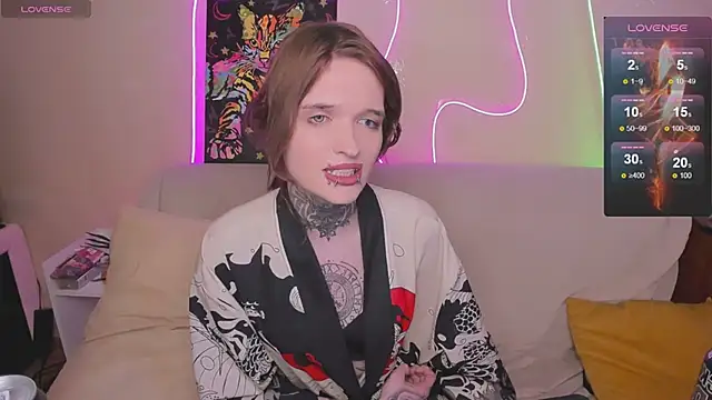 Snapshot of Simona_Rain chatting on April 2026 10:33:02 PM Simona Rain online show from April 2026 10:33:02 PM