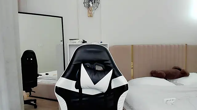 Snapshot of may_mia chatting on November 2025 03:40:02 AM may mia online show from November 2025 03:40:02 AM