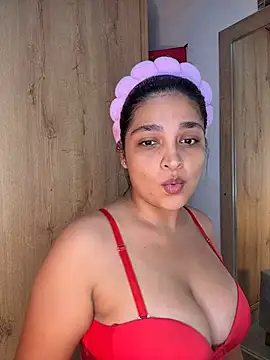 AdeleGray online show from July 2026 10:18:02 PM