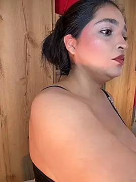 AdeleGray online show from July 2026 10:06:02 PM