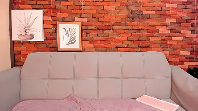 Snapshot of emmamillher chatting on January 2025 12:26:02 AM emmamillher online show from January 2025 12:26:02 AM