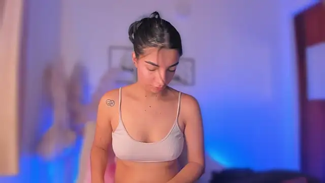 777AylinZ online show from April 2026 01:11:01 PM