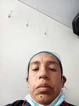 Snapshot of yaz_guzman chatting on December 2024 05:00:01 PM yaz guzman online show from December 2024 05:00:01 PM