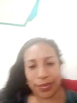 Snapshot of yaz_guzman chatting on February 2025 05:01:02 PM yaz guzman online show from February 2025 05:01:02 PM