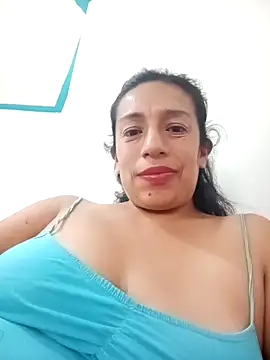 Snapshot of yaz_guzman chatting on March 2025 02:45:01 PM yaz guzman online show from March 2025 02:45:01 PM