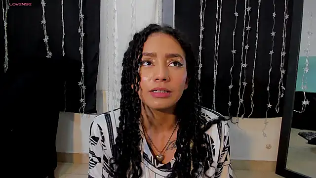 Snapshot of Dakota_M1 chatting on February 2025 05:34:02 AM Dakota M1 online show from February 2025 05:34:02 AM