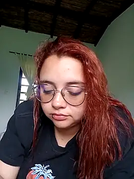 Snapshot of CURVY-HORNY chatting on September 2025 06:41:02 PM CURVY-HORNY online show from September 2025 06:41:02 PM