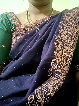 Snapshot of Cute-chinny chatting on December 2024 10:56:01 PM Cute-chinny online show from December 2024 10:56:01 PM