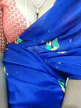 Snapshot of Cute-chinny chatting on January 2025 02:22:02 AM Cute-chinny online show from January 2025 02:22:02 AM