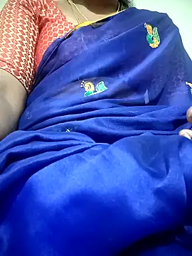 Snapshot of Cute-chinny chatting on February 2025 05:40:01 PM Cute-chinny online show from February 2025 05:40:01 PM