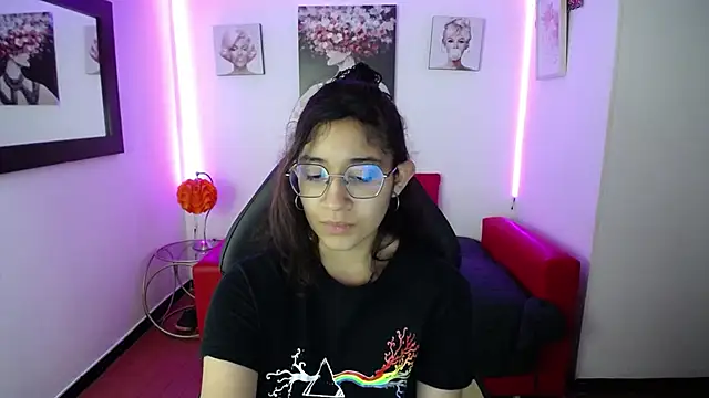 Snapshot of Lili_Gomez_ chatting on January 2025 12:49:01 PM Lili Gomez online show from January 2025 12:49:01 PM