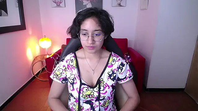 Snapshot of Lili_Gomez_ chatting on February 2025 10:52:02 PM Lili Gomez online show from February 2025 10:52:02 PM