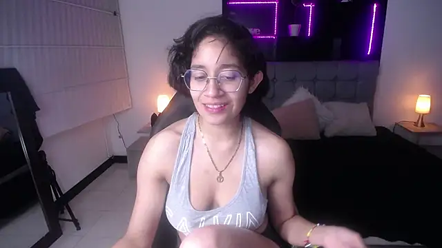 Snapshot of Lili_Gomez_ chatting on March 2025 02:55:02 PM Lili Gomez online show from March 2025 02:55:02 PM