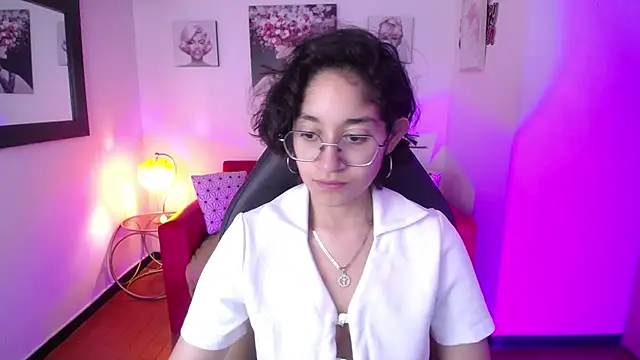 Snapshot of Lili_Gomez_ chatting on March 2025 01:52:02 PM Lili Gomez online show from March 2025 01:52:02 PM