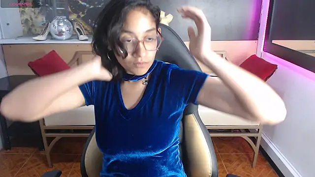 Snapshot of Lili_Gomez_ chatting on September 2025 01:44:02 PM Lili Gomez online show from September 2025 01:44:02 PM