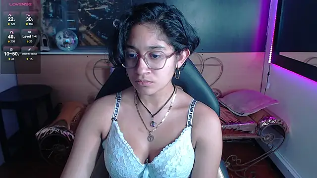 Snapshot of Lili_Gomez_ chatting on October 2025 01:29:02 PM Lili Gomez online show from October 2025 01:29:02 PM