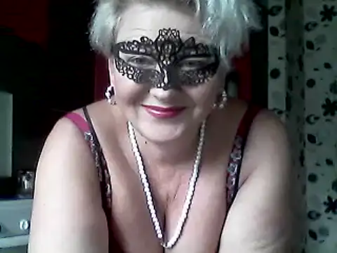 Snapshot of Lisa_Suzie chatting on September 2025 10:20:01 AM Lisa Suzie online show from September 2025 10:20:01 AM
