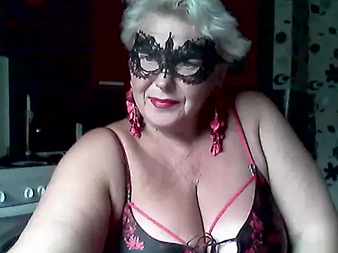 Lisa Suzie online show from July 2026 02:37:02 PM