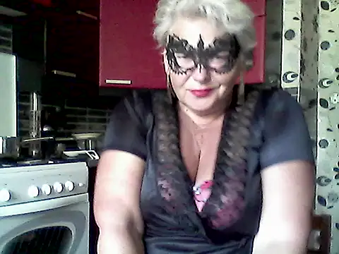 Lisa Suzie online show from July 2026 08:12:01 AM