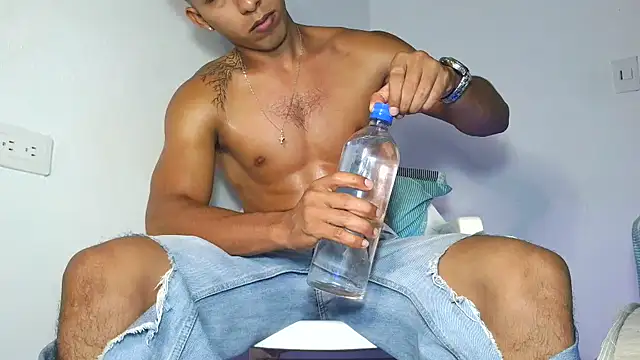 maximo vega newv online show from February 2026 09:07:01 PM