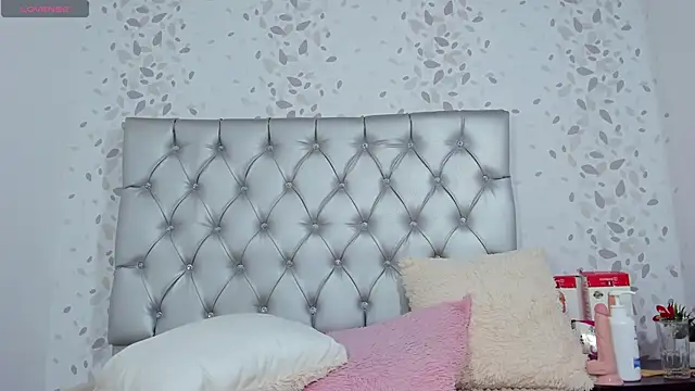 Snapshot of candymery chatting on March 2025 10:10:02 PM candymery online show from March 2025 10:10:02 PM