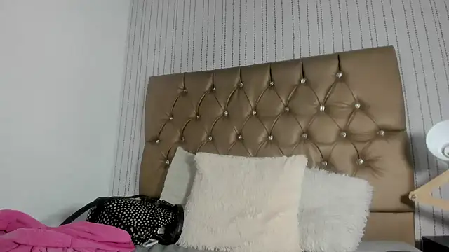 Snapshot of candymery chatting on October 2025 07:04:02 PM candymery online show from October 2025 07:04:02 PM