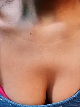 Snapshot of Kajal__Mehra chatting on December 2025 05:45:02 AM Kajal Mehra online show from December 2025 05:45:02 AM