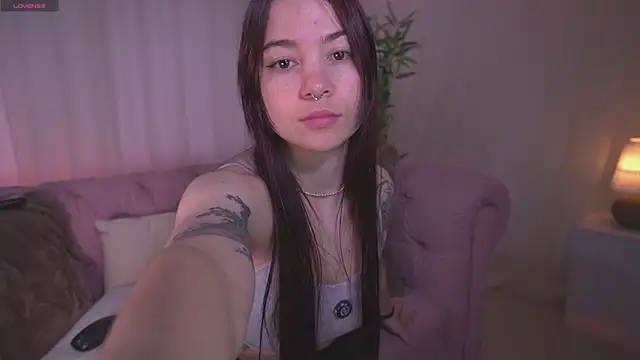 Lia Sweett  online show from July 2026 04:39:33 PM