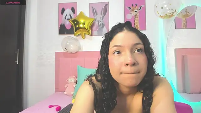 amandalee01 online show from February 2025 02:34:02 PM