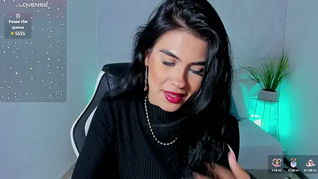 stephanya  online show from March 2025 07:06:01 PM