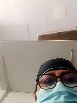 Darly Gomez online show from March 2025 01:09:01 PM