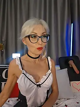 Milforja online show from May 2026 06:49:01 PM