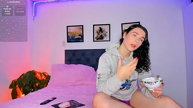 Snapshot of elafranco_ chatting on October 2025 05:34:02 PM elafranco online show from October 2025 05:34:02 PM