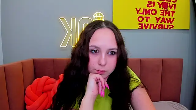 BeatriceReeves online show from June 2026 01:11:01 AM