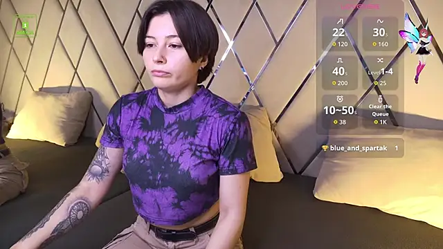 Ishtar Divine online show from October 2025 04:23:02 AM