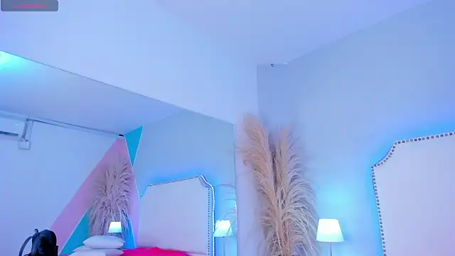 aggy castel online show from March 2026 02:01:01 PM