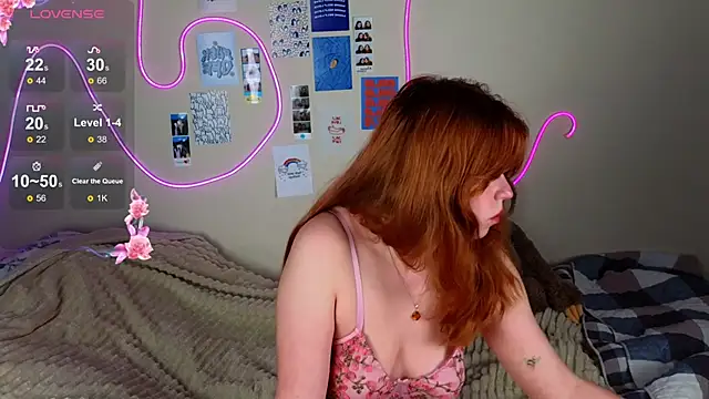 Snapshot of Penny_Staaar chatting on February 2025 08:53:02 PM Penny Staaar online show from February 2025 08:53:02 PM