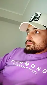 Snapshot of salvat22 chatting on February 2025 08:57:01 AM salvat22 online show from February 2025 08:57:01 AM