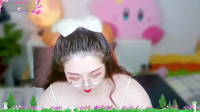 Weiwei5200 online show from November 2025 02:21:01 AM