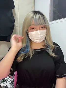 Snapshot of YUNA-yuna chatting on December 2024 11:21:01 AM YUNA-yuna online show from December 2024 11:21:01 AM