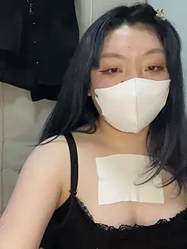 Snapshot of YUNA-yuna chatting on January 2025 04:05:01 PM YUNA-yuna online show from January 2025 04:05:01 PM