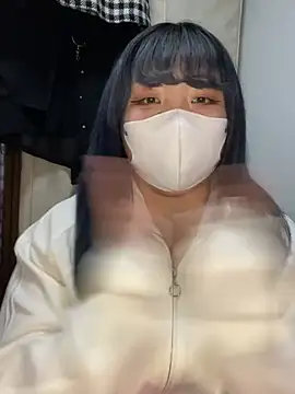 Snapshot of YUNA-yuna chatting on January 2025 03:34:02 PM YUNA-yuna online show from January 2025 03:34:02 PM