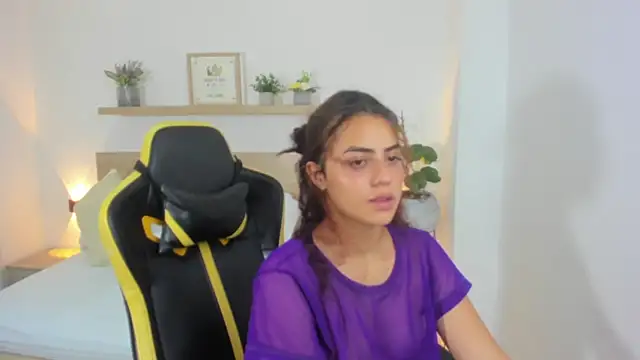 yaya23x online show from December 2024 07:07:01 PM