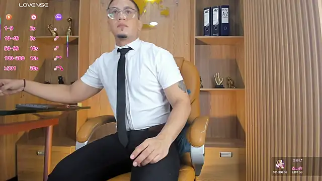 JoshMillerr  online show from June 2026 06:54:02 PM