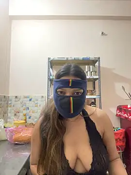 Snapshot of HoneyBearCpl chatting on February 2025 03:52:01 PM HoneyBearCpl online show from February 2025 03:52:01 PM